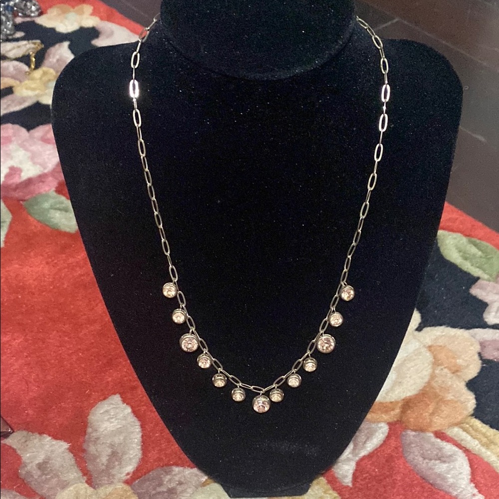 Elegant Gold Necklace with Round Pendant Accents